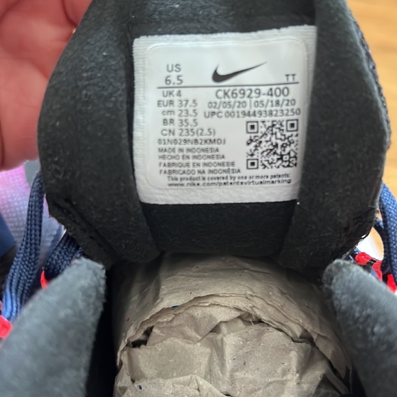 Nike Air Max 270 React - Picture 9 of 9